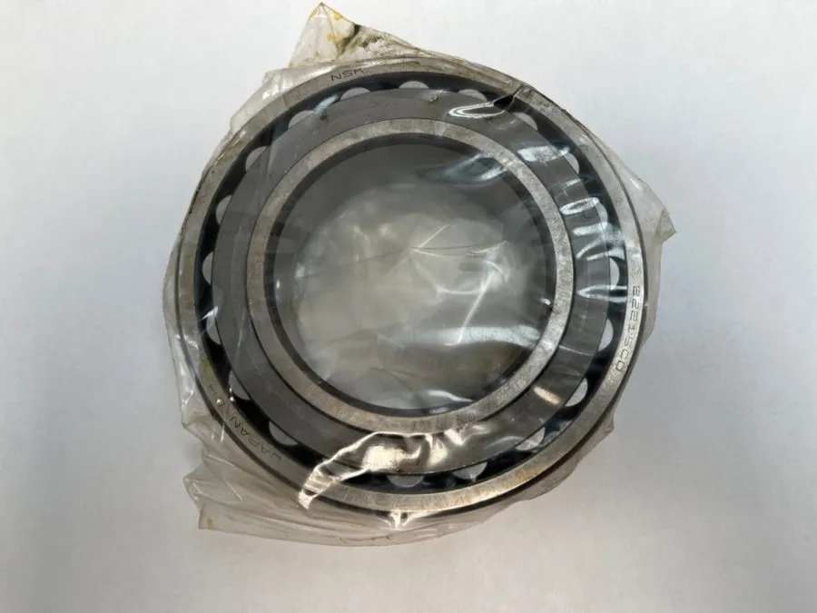 Подшипник NSK 22215CD Spherical Bearing 75x130x31 mm Japan — фото лота 1