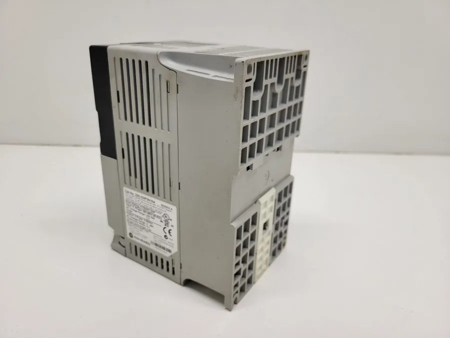 Частотный преобразователь Allen-Bradley 22D-D2P3N104 Series A PowerFlex 40P 0.75