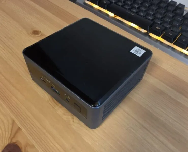 SSD-накопитель Intel NUC 10 Performance BXNUC10i5FNH Mini PC i5-10210U, 16GB RAM — фото лота 1
