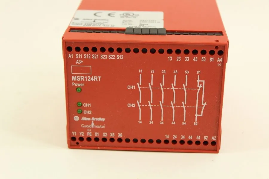 Реле безопасности Allen Bradley 440R-G23110 Ser A MSR124RT 24VAC/24DC Safety Rel