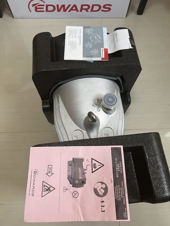 Насос Edwards Scroll Vacuum Pump nXDS10i Shipping
