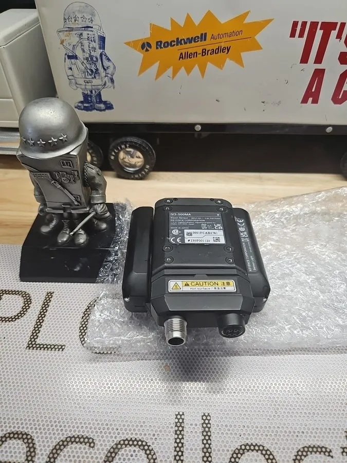 Камера машинного зрения Keyence Kit IV3-500MA + IV3-L5M Vision Sensor Camera Plu — фото лота 1