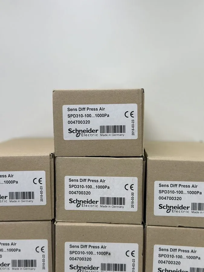 Датчик давления SCHNEIDER SPD310-100…1000Pa PRESSURE TRANSMITTER 004700320