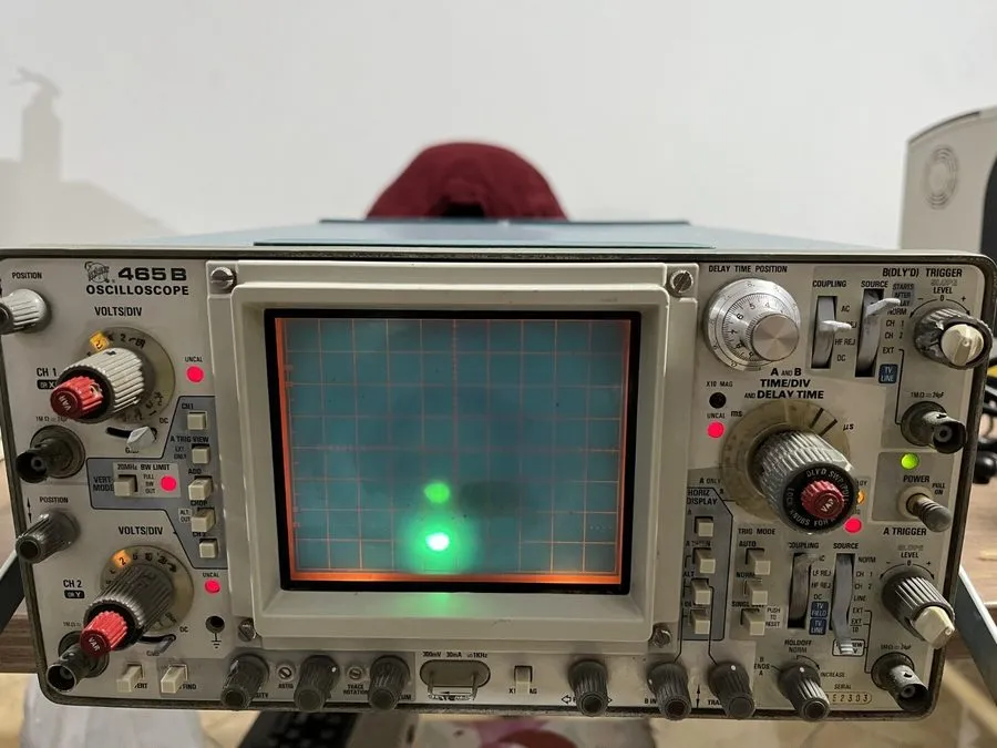 Осциллограф TekTronix 465B 100MHZ 2 Channel Oscilloscope W/ Pouch