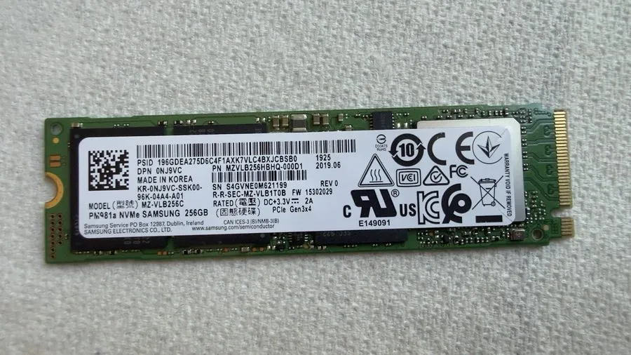 SSD-накопитель SAMSUNG PM981A PCIE NVME SSD SOLID STATE MZ-VLB256C 256GB 0NJ9VC
