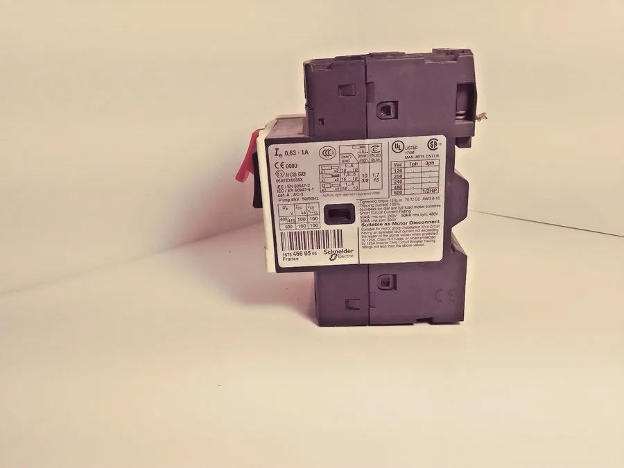 Автоматический выключатель Schneider Telemecanique GV2ME05 Motor Circuit Breaker — фото лота 2