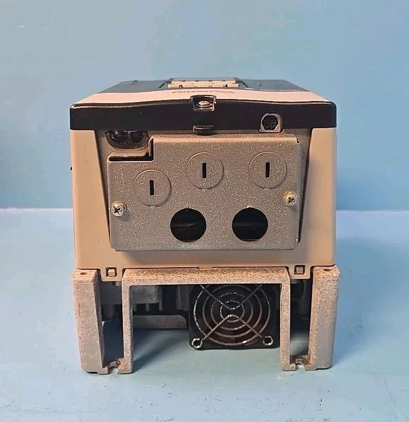 Частотный преобразователь Allen Bradley 20AD8P0A0AYNNNC0 PowerFlex 70 AC Drive,  — фото лота 2