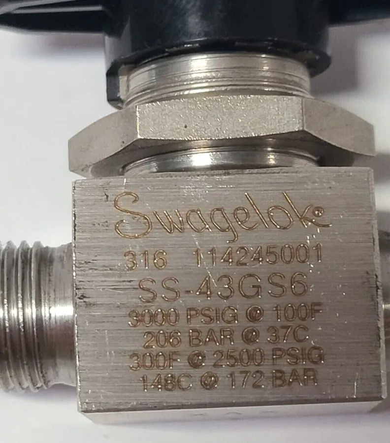 Клапан Swagelok SS-43GS6 3/8" ball valve