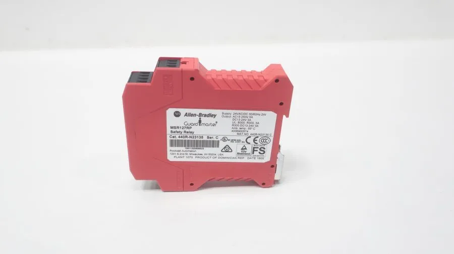 Реле безопасности Allen-Bradley MSR127RP / 440R-N23135 Guardmaster Safety Relay