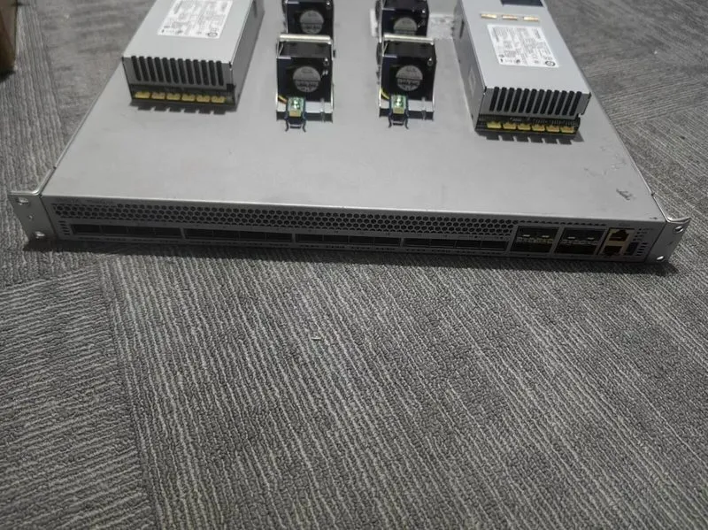Коммутатор Arista DCS-7050Q-16-R 16-Port 40Gb QSFP+ Switch w/ 8x 10Gb SFP+ — фото лота 1