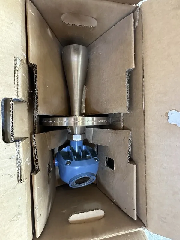 Датчик уровня ROSEMOUNT 5402AF2I74SPVCA M1Q4Q8 RADAR LEVEL TRANSMITTER FOUNDATIO — фото лота 2
