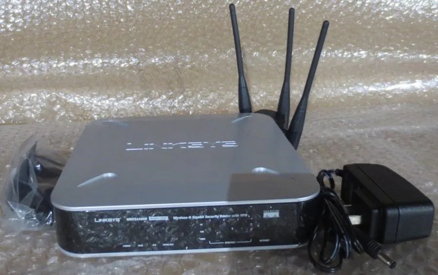 Маршрутизатор Cisco WRVS4400N 4-Port Gigabit Wireless N Router Business Series L