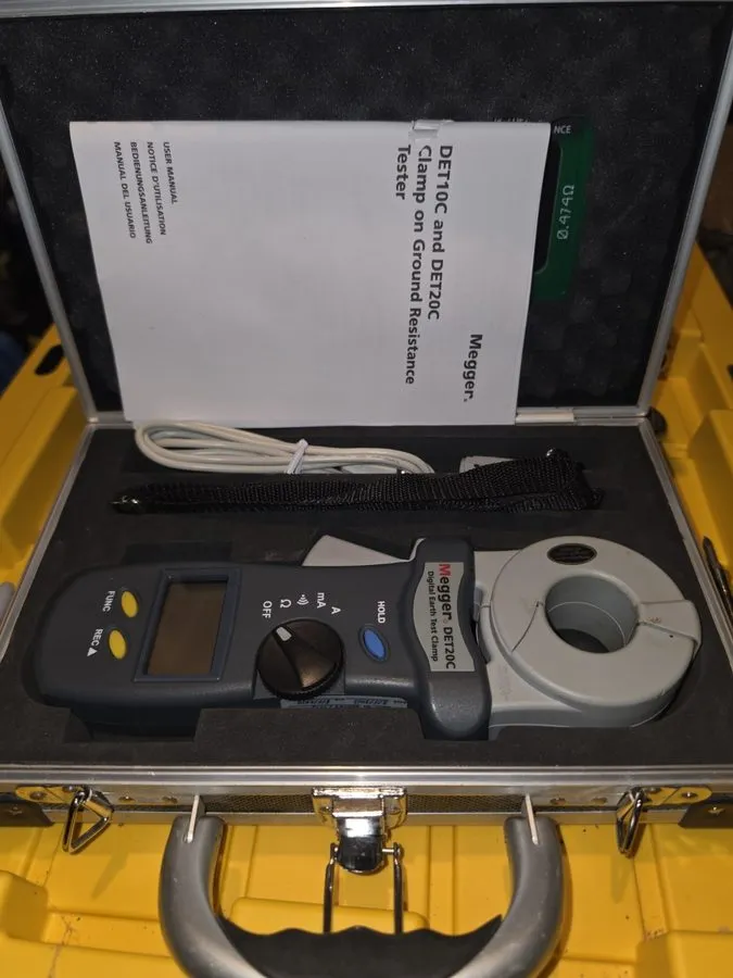 Тестер Megger DET20C Clamp-On Ground Earth Resistance Tester Multimeter w/ Case 