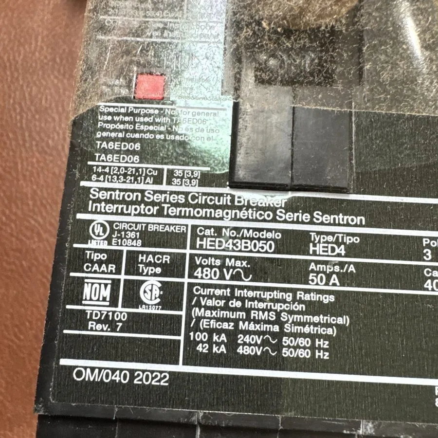 Автоматический выключатель Siemens Sentron Seires Breaker HED43B050 3 Pole 50 Am
