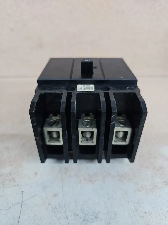 Автоматический выключатель Eaton GHB3040 40 Amp 3 Pole 277/480V GHB Bolt on Circ