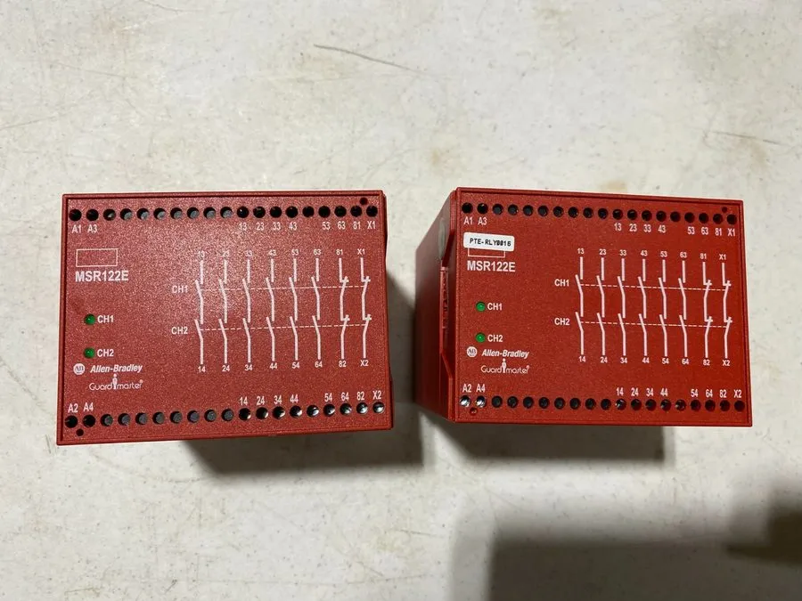 Реле безопасности Allen Bradley 440R-E21357 Series A GuardMaster Relay MSR122E 1