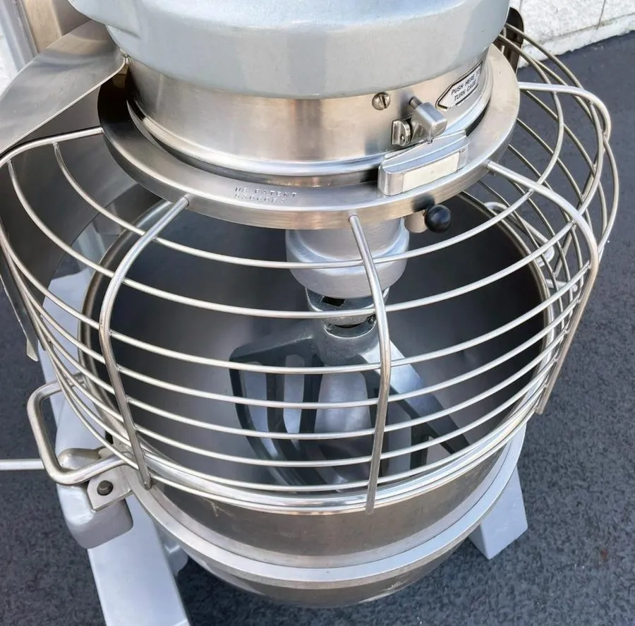 Миксер Hobart H-600T 60 Qt. Commercial Mixer 440V 3PH w/ Bowl H600 Manual Lift — фото лота 1