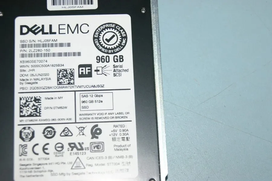 SSD-накопитель Dell Enterprise 960GB SAS 12GBps 2.5" SSD 0TM62W 100% w/ Caddy R7 — фото лота 1