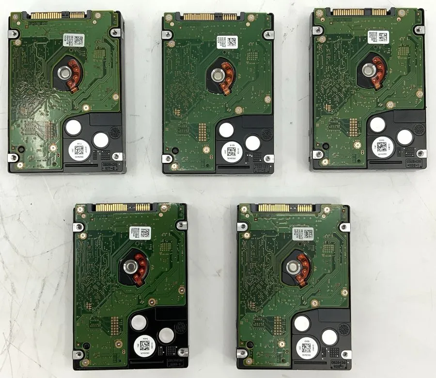 Жёсткий диск 005050935 EMC 600GB 15K SAS 2.5" HDD 0B31568 HGST HUC156060CSS200