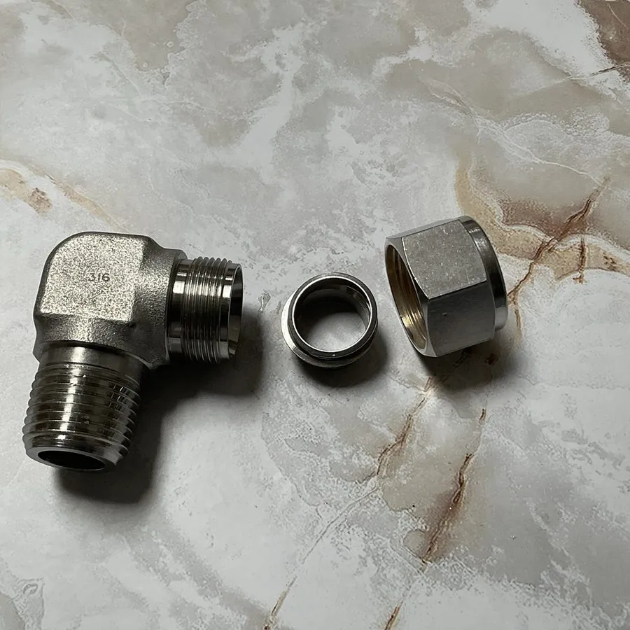Фитинг Swagelok SS-1210-2-12 SS Tube Fitting, Male Elbow, 3/4" Tube OD