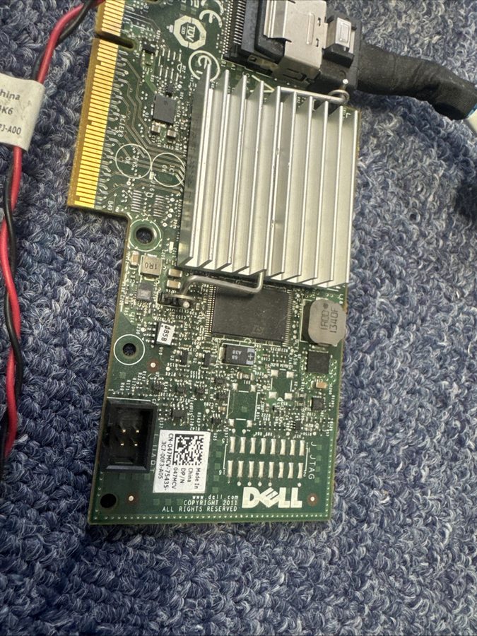 Контроллер PERC 47MCV H200 6Gb PCI-e SAS SATA 8-Port Raid Controller 047MCV — фото лота 1