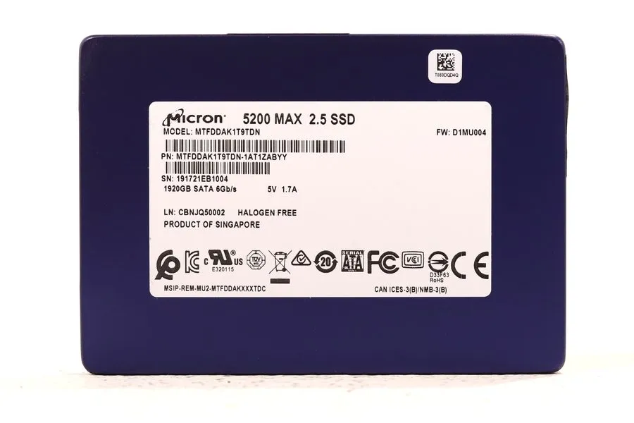 SSD-накопитель Micron 5200 MAX 1.92TB SSD SATA 6Gbps Solid State Drive MTFDDAK1T — фото лота 1