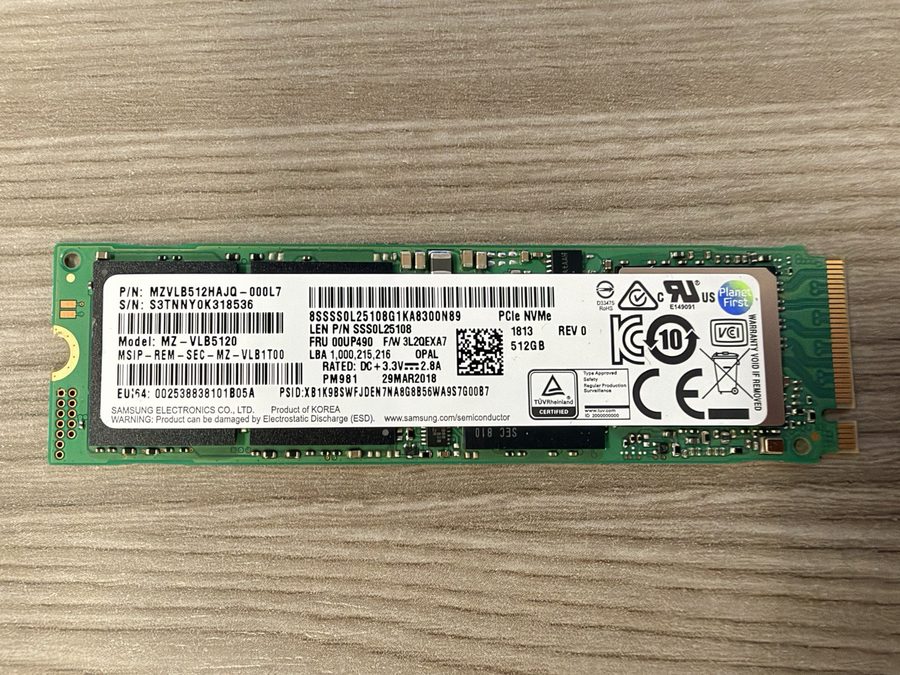 SSD-накопитель Samsung PM981 512GB M.2 2280 NVMe PCIe Gen3 x4 SSD MZVLB512HAJQ-0