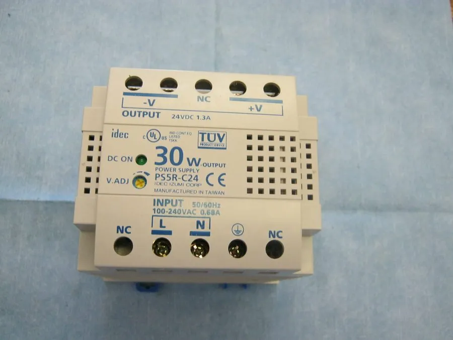 Блок питания IDEC PS5R-C24 DIN Rail Power Supply 30W 24VDC 1.3A 100-240VAC Input
