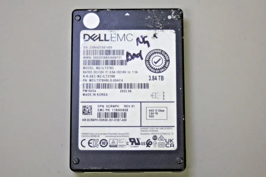 SSD-накопитель CRNPH DELL 3.84TB Samsung PM1643a SAS 12GBPS RI 2.5" SSD MZ-ILT3T