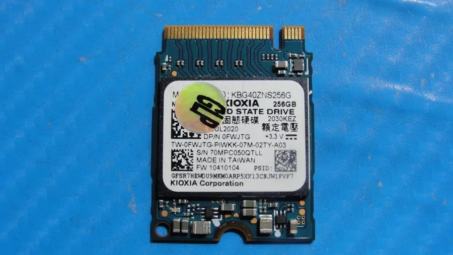 SSD-накопитель KIOXIA KBG40ZNS256G 256GB NVMe M.2 2230 Internal SSD TRIM SMART