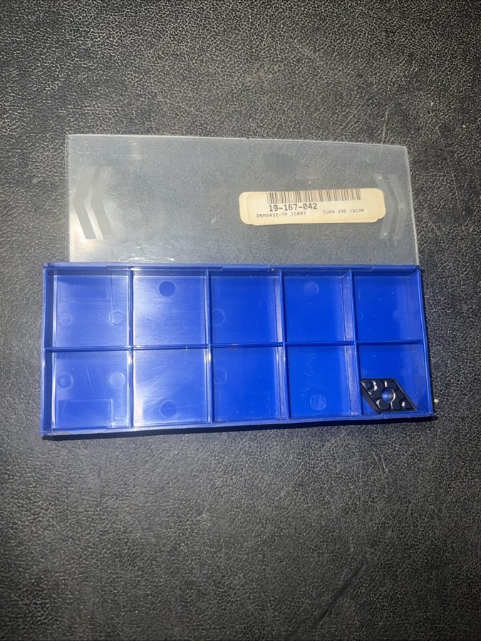 Режущий инструмент Iscar IC8250 Carbide Turning Insert DNMG432-TF DNMG150408-TF — фото лота 2