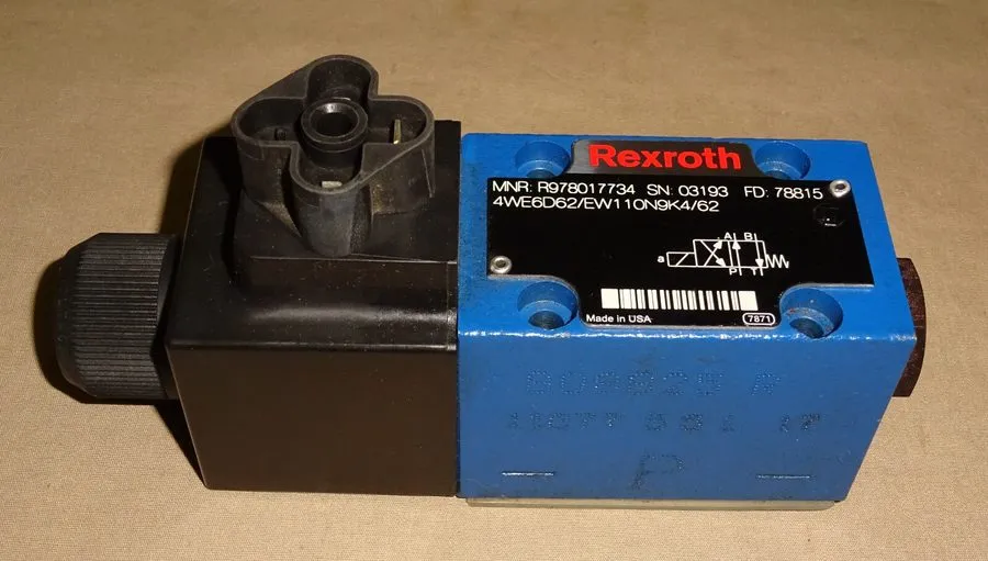 Пневмоклапан Rexroth R978017734 Direction Control Valve Coil Voltage 120VAC