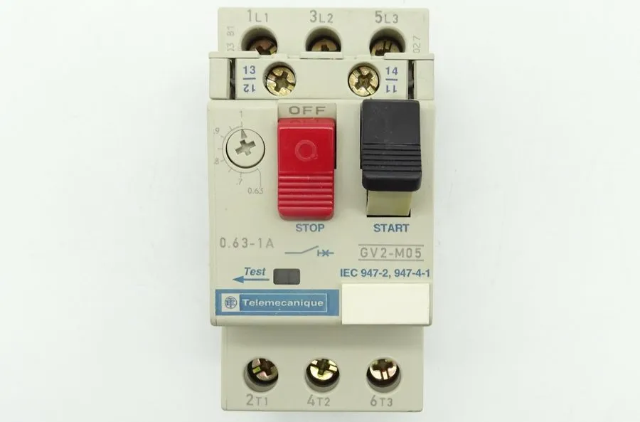 Автоматический выключатель Telemecanique GV2-M05 0.63- 1A 690V Motor Circuit Bre