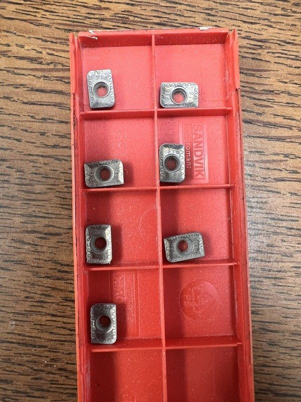 Режущий инструмент SANDVIK R215.44-090216M-WL H13A INSERT — фото лота 2