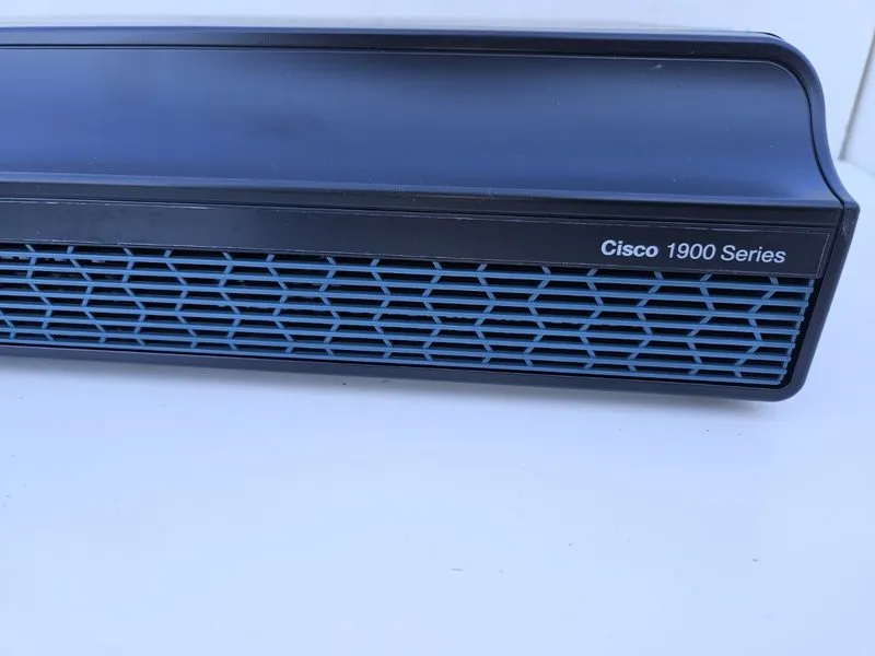 Маршрутизатор Cisco 1900 Series 1941 2-Port Gigabit Wireless Router — фото лота 2