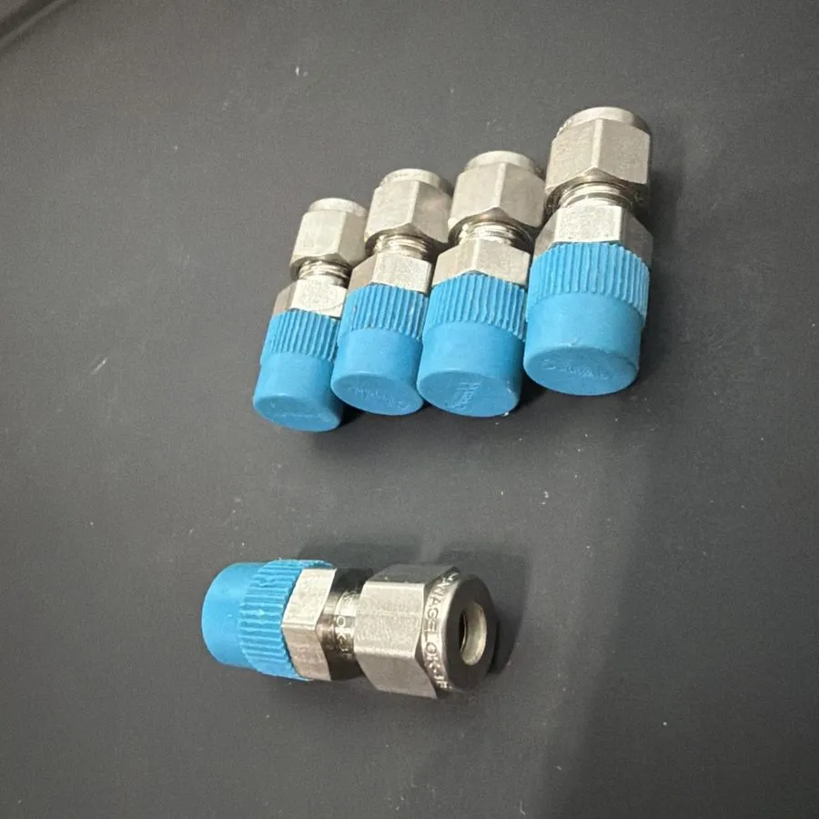 Разъём SWAGELOK SS-400-1-4 SS CONNECTOR FITTING, 1/4" TUBE x 1/4" MNPT MALE