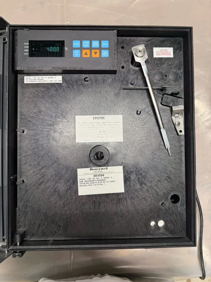 Регистратор Honeywell DR4500 DR45AT-1110-00-000-0-00000E-0 120/240VAC Chart Reco