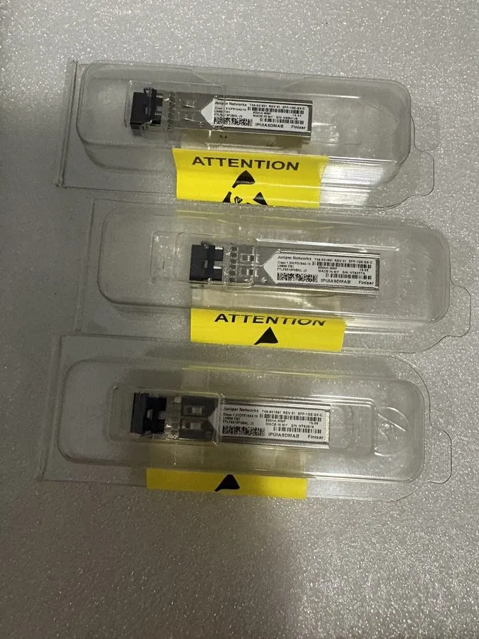 Трансивер Juniper SFP-1GE-SX 1000Base-SX LC Duplex MMF Transceiver 740-031851 — фото лота 1