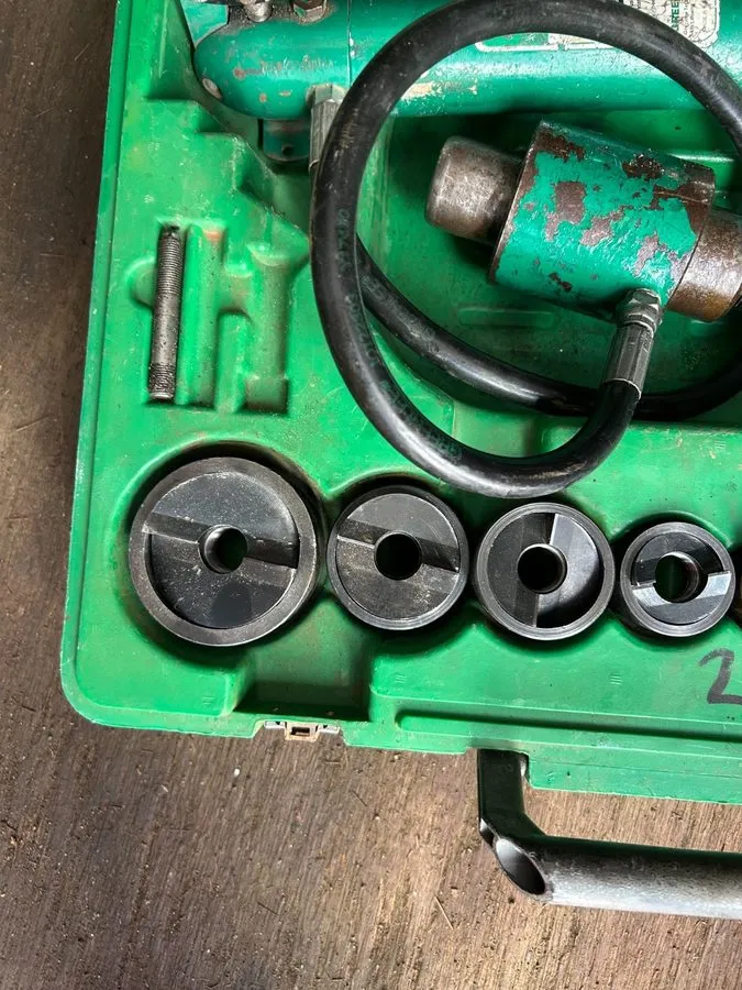 Электрооборудование Greenlee slugbuster knock out punch and hydraulic driver set