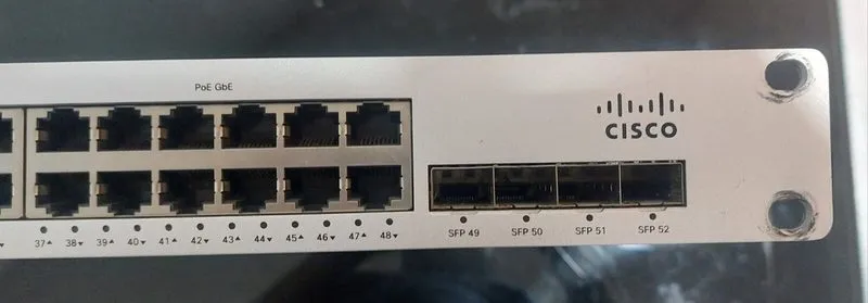 Коммутатор Cisco Meraki MS220-48LP-HW 48-Port Gigabit 370W PoE Switch UNCLAIMED — фото лота 3