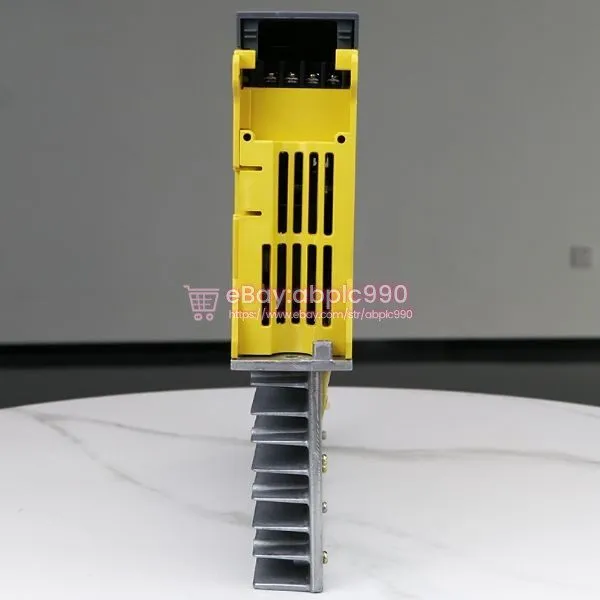 Сервоусилитель Fanuc A06B-6079-H105 Alpha Series SVM1-80 Single Axis Servo Drive — фото лота 1