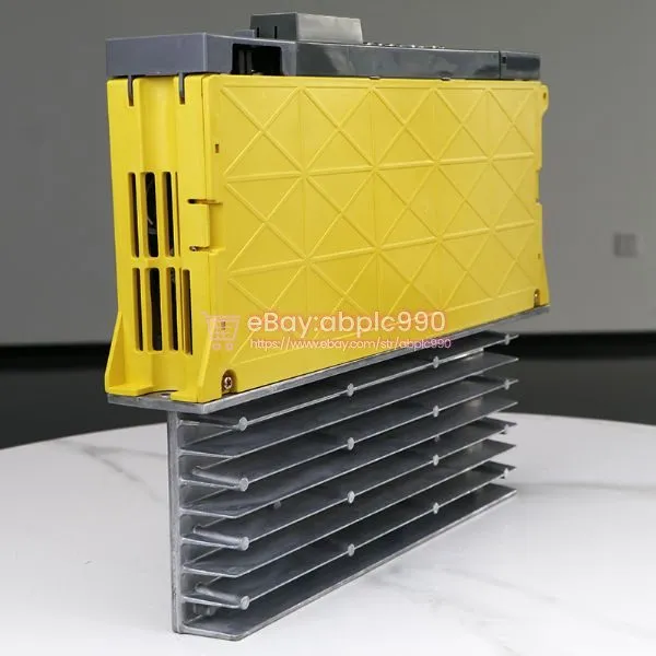 Сервоусилитель Fanuc A06B-6079-H105 Alpha Series SVM1-80 Single Axis Servo Drive — фото лота 2