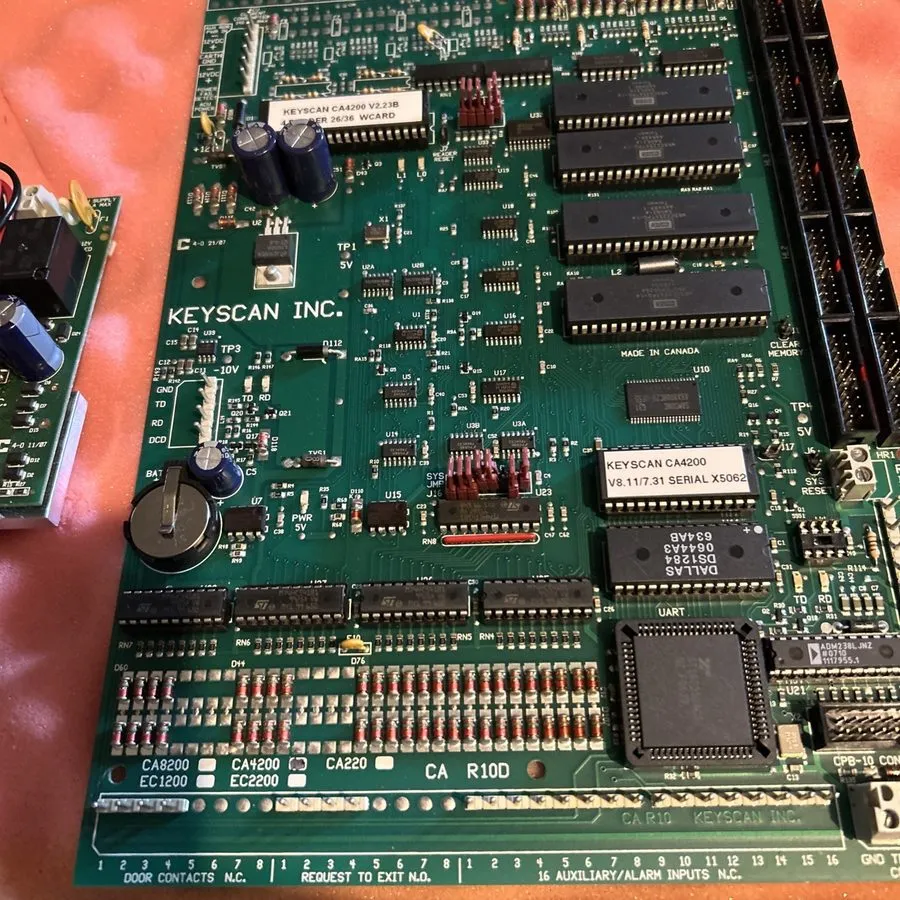 Плата Keyscan CA4200 4-Door Access Control Panel Board With Extras — фото лота 1