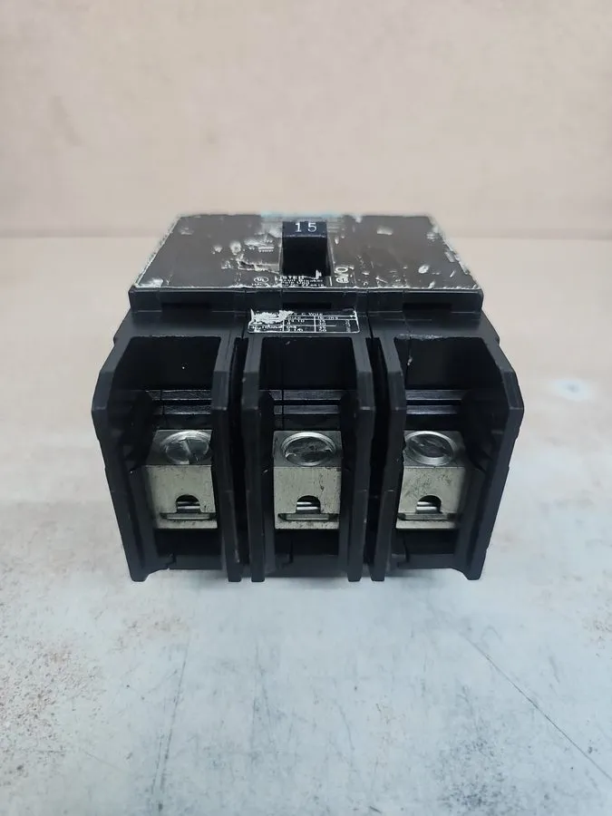 Автоматический выключатель SIEMENS BQD315 Circuit Breaker: 3 POLE; 480V/15A; BOL