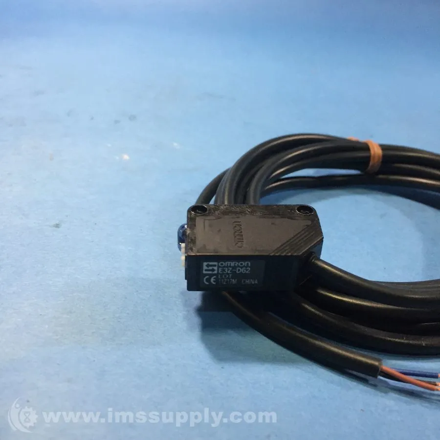 Фотоэлектрический датчик OMRON Photoelectric switch Sensor 12-24VDC E3Z-D62