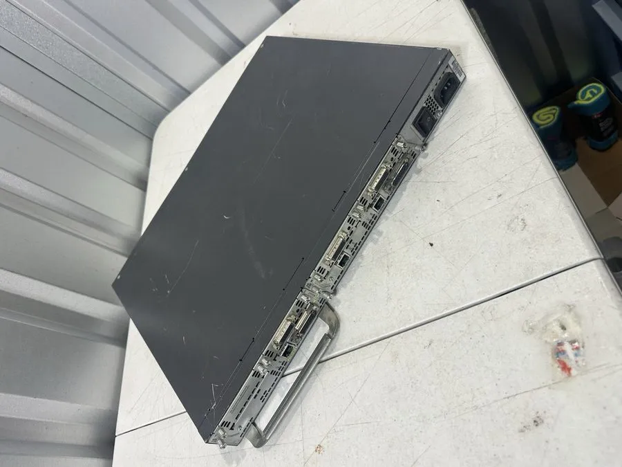 Маршрутизатор Cisco 3640 Multiservice Access Router Powers On — фото лота 2