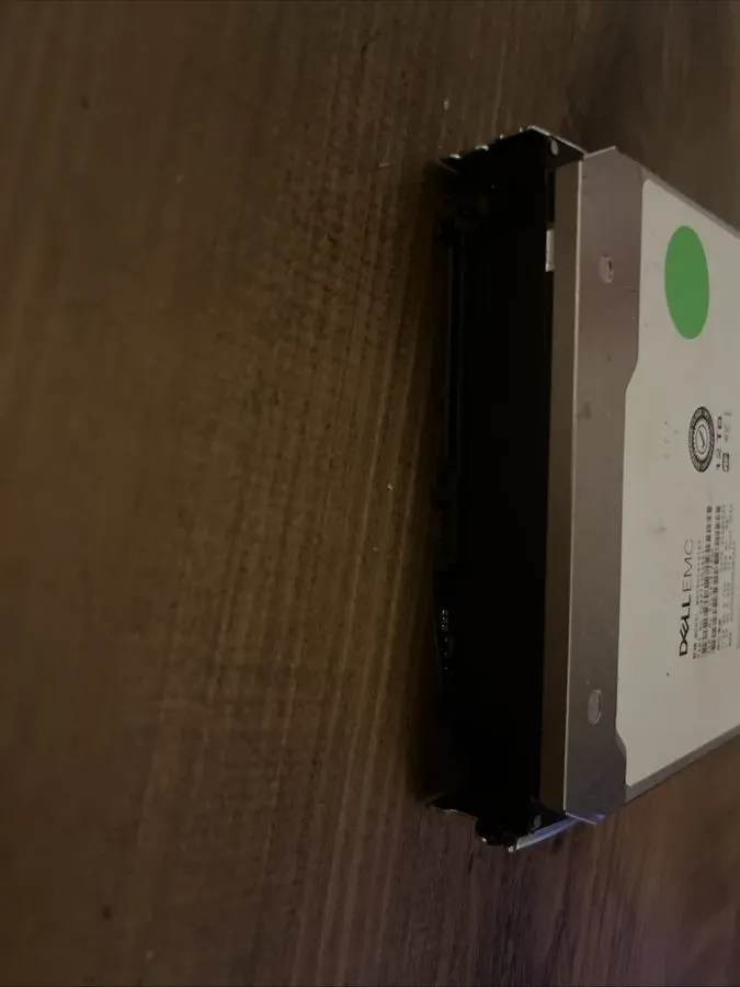 Жёсткий диск 5C2XG DELL EMC 12TB 7.2K SATA 6Gb/s 3.5" 512e HDD 05C2XG MG09ACA12T — фото лота 2