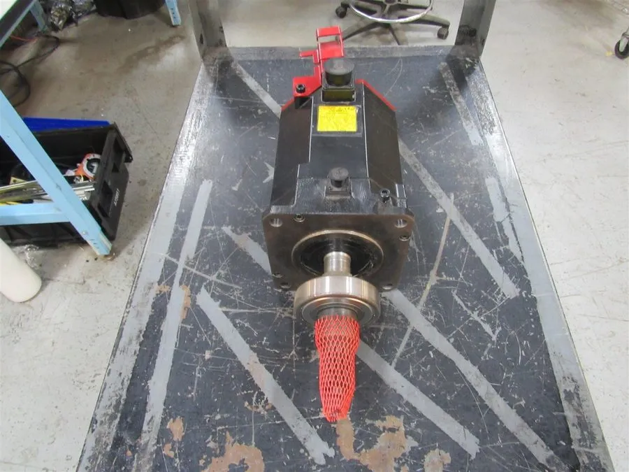 Серводвигатель Fanuc A06B-0153-B075#7008 AC Servo Motor A30/3000 4.8kW 168V 3000