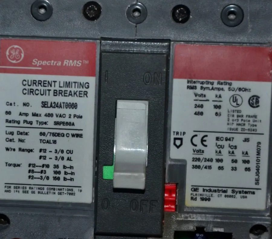 Автоматический выключатель GE SELA24AT0060 60A 2P 480V Spectra Circuit Breaker F
