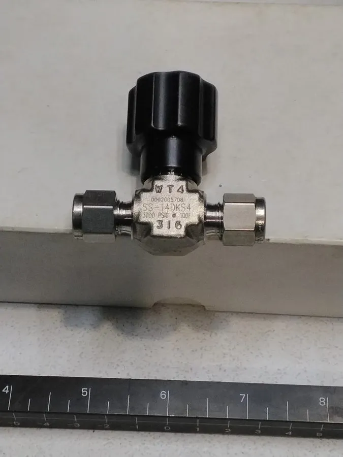 Клапан Swagelok SS-14DKS4 SS Integral Bonnet Non-Rotating Stem Valve FNSP